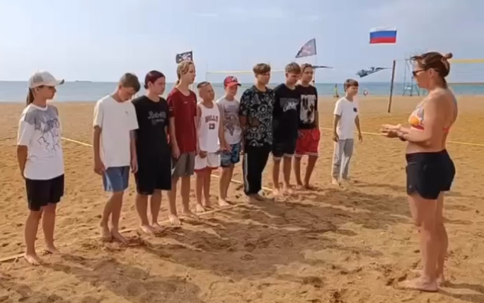 В рамках спортивной программы «ЗАРЯДКА С ЧЕМПИОНОМ» для воспитанников ГБУ ДО РК «СШ водных видов спорта им. Маргаритова В. С.» зарядку провела Косякова Екатерина Валерьевна